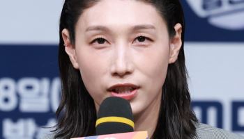 '신인감독' 김연경 "식빵 잇는 유행어? 방송으로 봐달라"