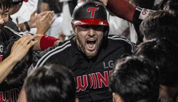 '손주영 7이닝 무실점-오스틴 3점포' LG, 롯데 꺾고 매직넘버 '3'