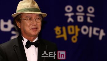 '개그계 대부' 전유성, 폐기흉 악화로 별세…"희극인장 준비 중"
