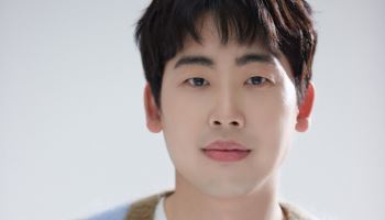 배우서 연출로…최희승 "'아니 그러니까' 사비로 제작, 적금 깨며 만들었죠"[인터...