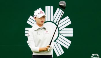 '공격 골프 진수' 문정민, 버디 10개 쓸어 담고 선두 도약...박혜준, 김수지, 방신실 추격