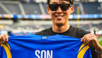 미식축구 NFL도 '쏘니' 열풍...손흥민, 북중미WC 경기장 밟았다