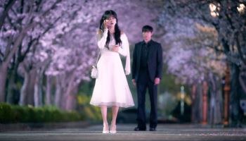 '달까지 가자' 이선빈♡김영대, 화제의 그 장면…벚꽃 로맨스 공개된다