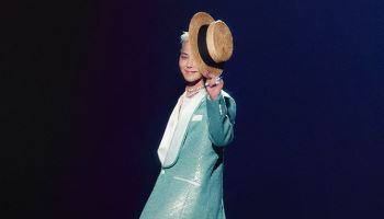 지드래곤 실황 영화 '위버맨쉬' 싱어롱 상영회 확정…극장에서 떼창 타임