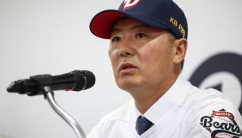 김원형 두산 감독 공식 취임 "'미라클 두산' 끈끈한 야구 되살리겠다"