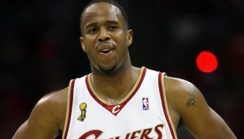 NBA 데이먼 존스, 르브론 제임스 부상 소식 흘려 베팅 유도