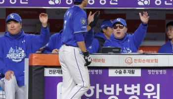 ‘한국시리즈 좌절’ 삼성 박진만 “다 같이 박수치며 끝냈다”