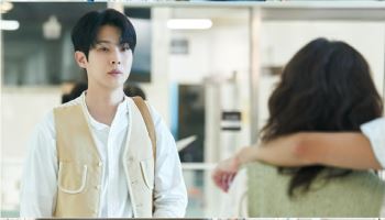 '우주메리미' 최우식, 정소민·서범준 목격…뜻밖의 병원 삼자대면