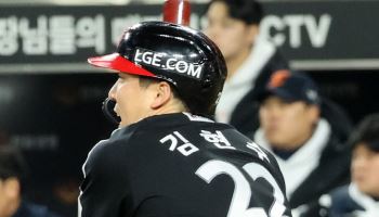 '훌륭한 버스운전사' 김현수, 대기록과 함께 완성한 역전드라마