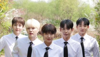 남장 후 데뷔→'프듀' 출신 멤버까지…생계형 '지하 아이돌' 20일 개봉