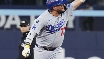 'WS 7차전 극적 동점포' 로하스, 내년 다저스 유니폼 입고 은퇴