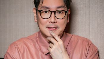 '조진웅 은퇴'에 서울대 교수…"생매장 시도 맞서야"