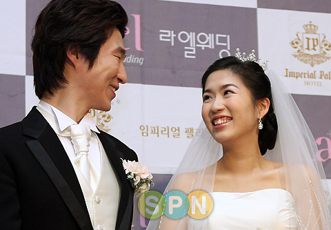 임영식-윤영아 커플, '얼굴만 봐도 좋아요~'                                                                                                                                               