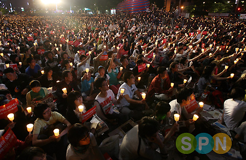 '워킹맘' 촛불집회 연출...'함께 살자 대한민국' 표어 의미는?