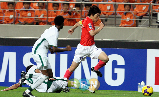 한국 사우디전 0-0무승부, 북한 도왔다