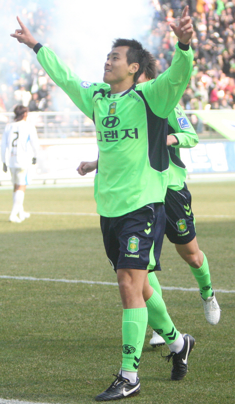 전북, 정규리그 1위 확정…경남에 4-2승