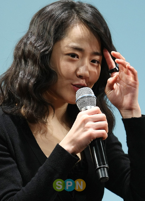 문근영, "가수는 어려워" 자선 음반 참여
