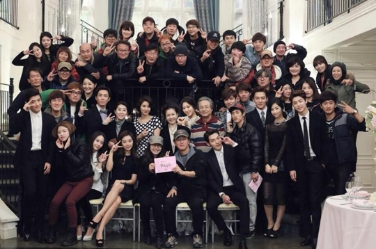 ‘상속자들’ 마지막촬영 기념사진 공개 “12일 오전 촬영 마쳤다”                                                                                                                                         