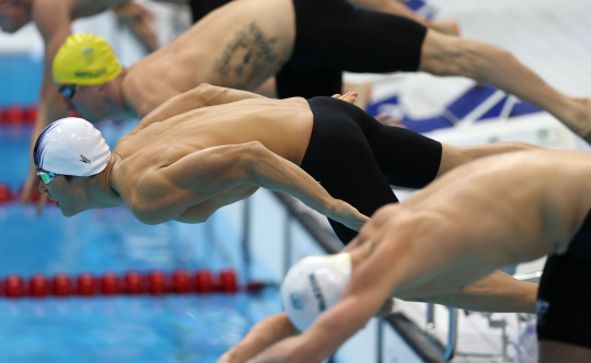 박태환 "내가 부정출발이라고?"                                                                                                                                                           