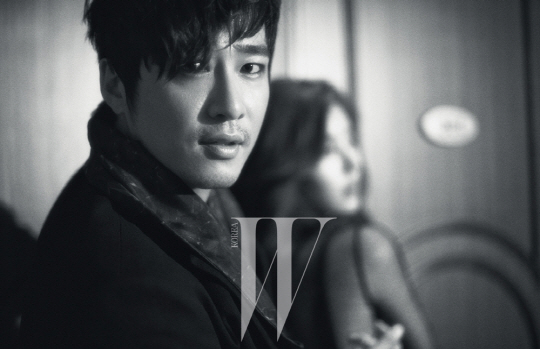 강지환, ''프로 모델''급 포스 과시                                                                                                                                             