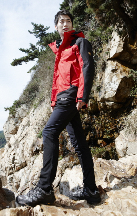 김재원 ''유러피안 감성 아웃도어룩''                                                                                                                                           