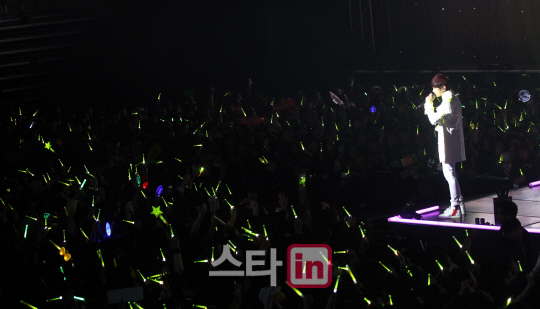 B1A4 진영 ''팬들의 사랑속에서''                                                                                                                                               