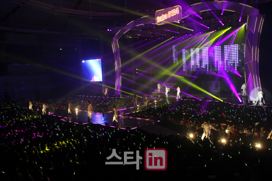 B1A4 ''팬들의 사랑으로 가득한 무대''                                                                                                                                          