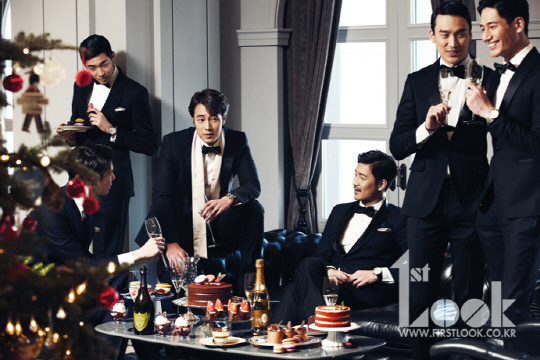 `남자들의 홀리데이 파티` 소간지 역시 눈에 띄네!                                                                                                                                                   