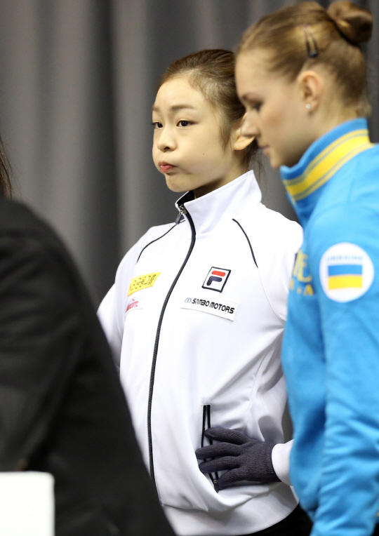  김연아, 볼에 바람가득                                                                                                                                                                            
