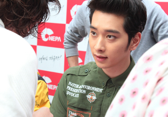 2PM 찬성 ''이름이 뭐예요?''                                                                                                                                                   