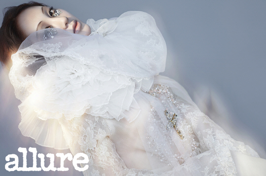 `얼음 공주` 박주미, 파격 변신 `못 알아볼 뻔`                                                                                                                                                      