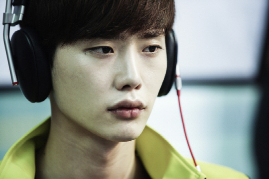 `노블레싱` 이종석, 누나팬 마음 사로잡는 눈빛                                                                                                                                                      