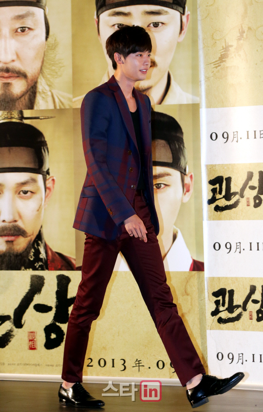 이종석 '시원한 워킹'                                                                                                                                                                    