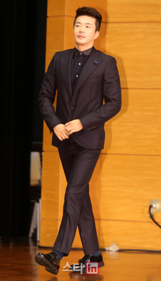 권상우 '천재 의사의 발걸음'                                                                                                                                                             