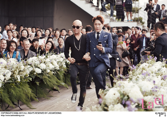 안선영 결혼 사진, 홍석천-김기수 ‘손잡고 행진’ 폭소                                                                                                                                              