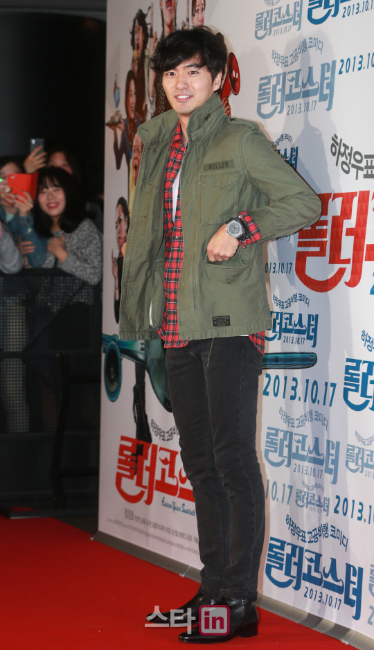 이진욱 '편하게 입고 왔어요'                                                                                                                                                             