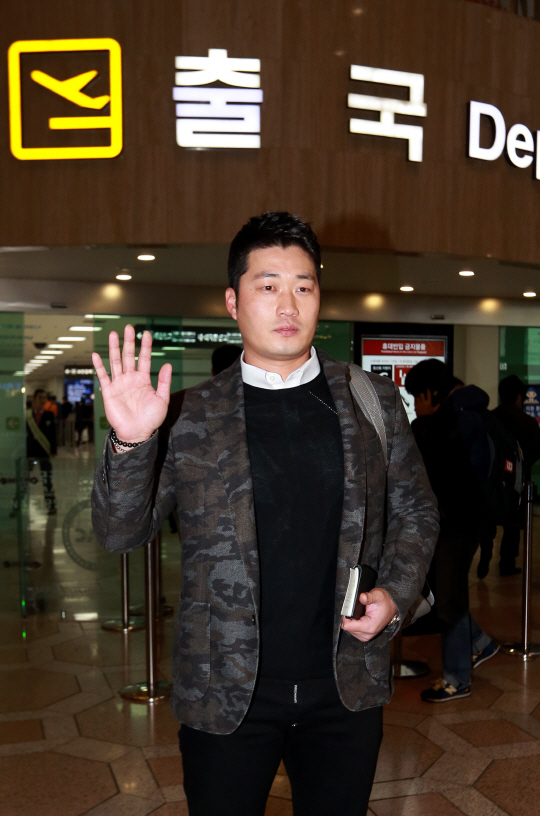  출국 인사하는 오승환                                                                                                                                                                             