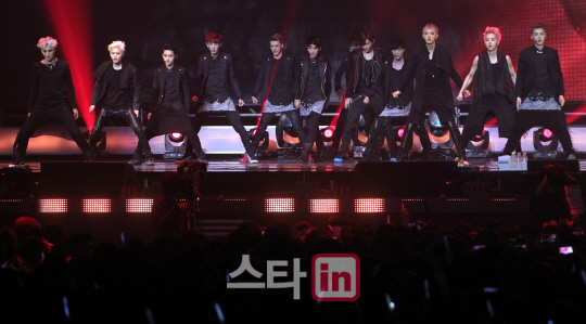 대세돌 엑소(EXO) 그들이 돌아왔다!                                                                                                                                                                 