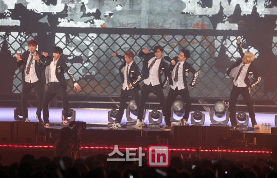 엑소(EXO) '으르렁'                                                                                                                                                                      