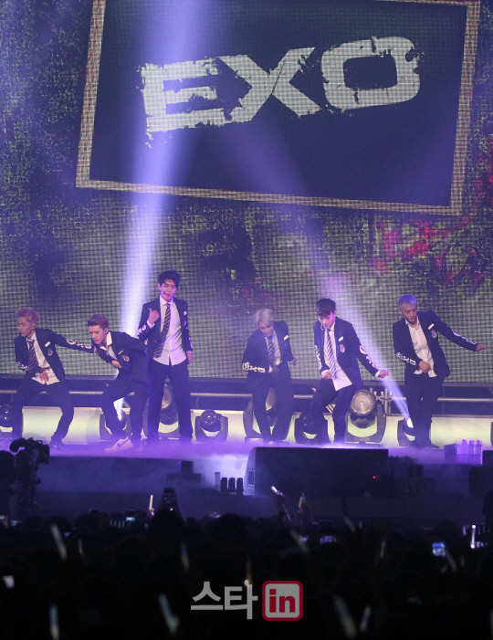 '엑소(EXO)' '환상적인 무대'                                                                                                                                                   