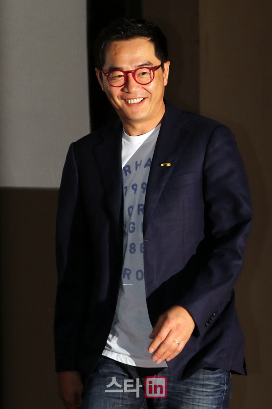 밝게 웃는 장진 감독                                                                                                                                                                               