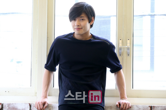 인터뷰 갖는 배우 강하늘                                                                                                                                                                           