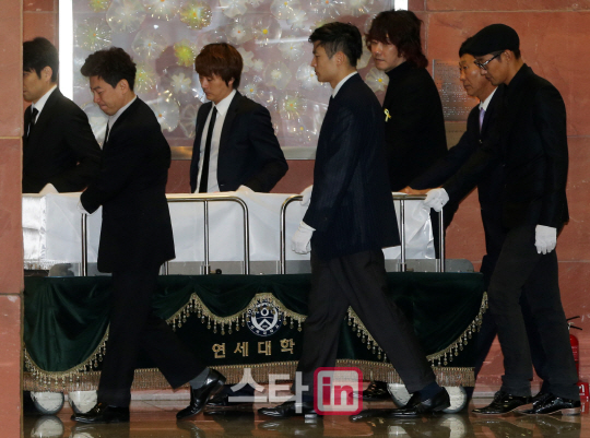 故 유채영, 동료들 배웅 속 발인 엄수                                                                                                                                                               