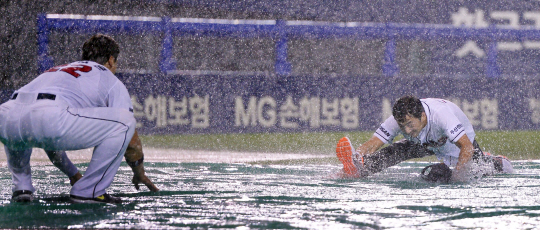  류승수, 시구 대신 물벼락                                                                                                                                                                         