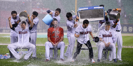  우중 아이스 버킷 챌린지                                                                                                                                                                          