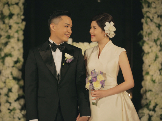 '결혼' 린-이수, 사진 통해 행복 충만 결혼식 공개