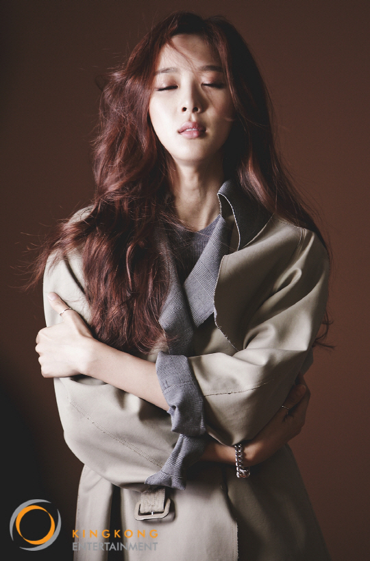 이청아, 우아한 여신자태..여배우의 포스                                                                                                                                                            