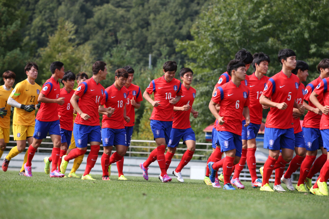 한국 U-19 대표팀, 일본에 1-2 석패...조별리그 탈락