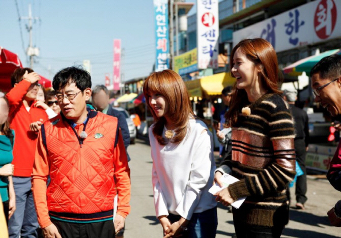 '힐링캠프' 국민악녀 이유리, 안면도에 떴다! '압도적 인기 과시'