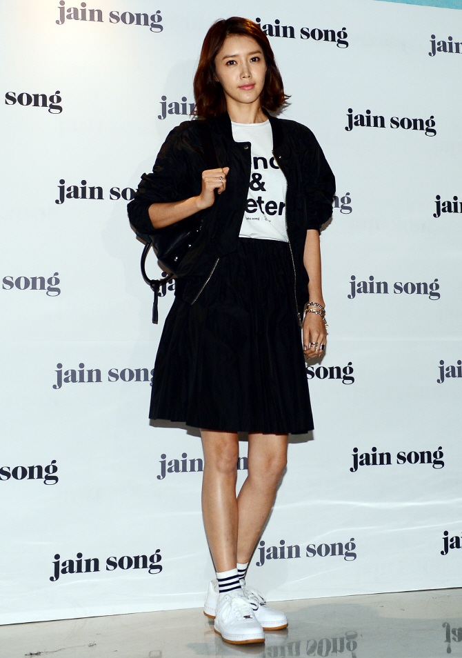  채정안, '시간이 흘러도 변함없는 동안 외모'                                                                                                                                             